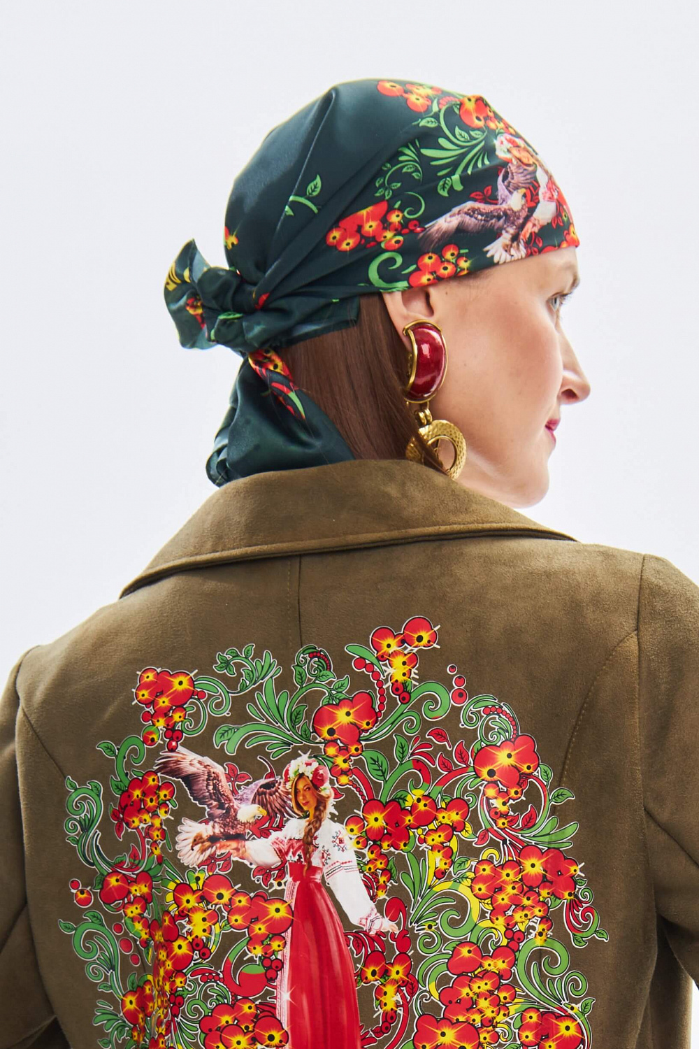 Лучший подарок к 8 Марта – нашейный платок с Русскими узорами от Army of Girls!