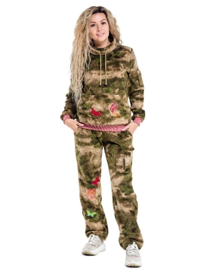 Теплый камуфляжный костюм Бабочки эксклюзив с Подиума от Army of Girls Теплый камуфляжный костюм Бабочки эксклюзив с Подиума брендовая одежда