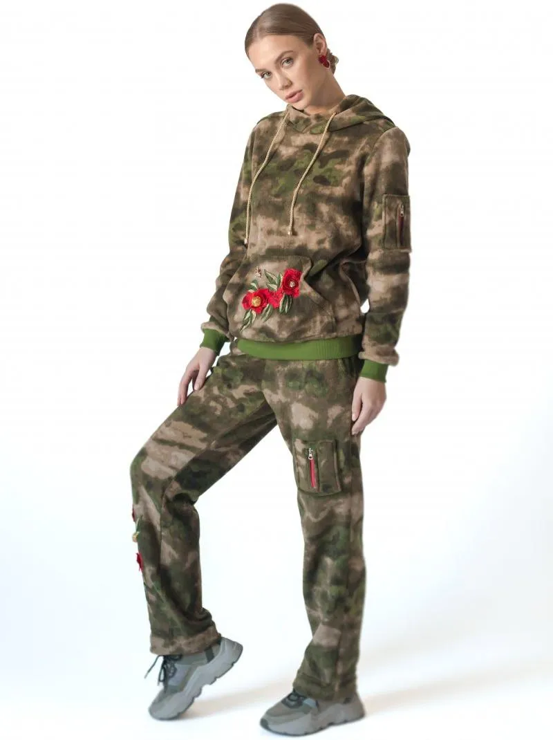 Теплый камуфляжный костюм Алые Розы эксклюзив от бренда Army of Girls Теплый камуфляжный костюм Алые Розы эксклюзив авторская одежда