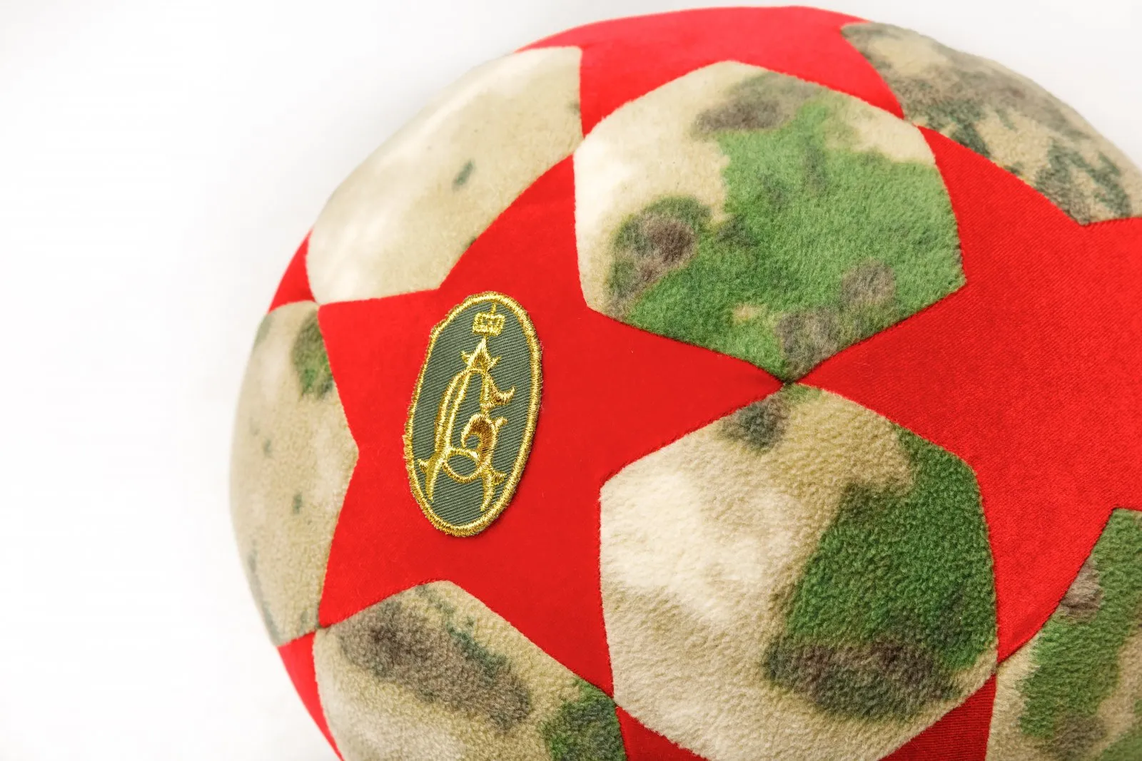 Мяч-подушка авторская одежда