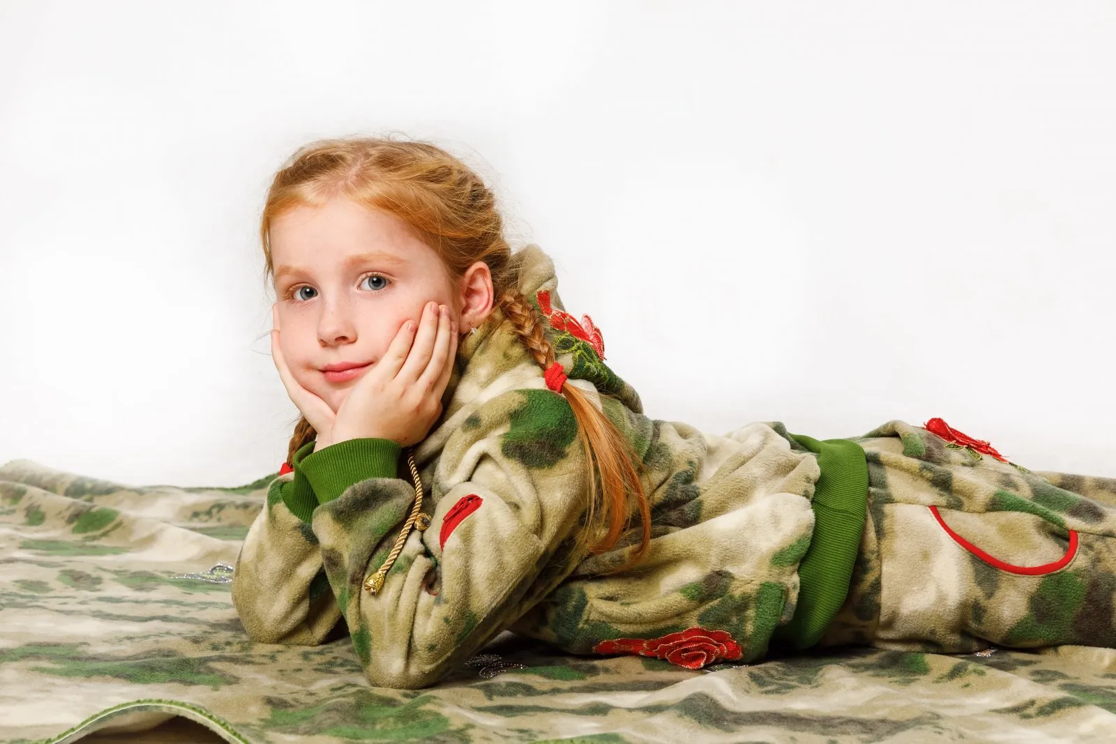 Камуфляжный Плед с гербом AG авторская одежда