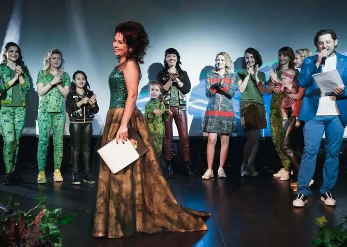Индивидуальный показ коллекции одежды ARMY of GIRLS | 2020