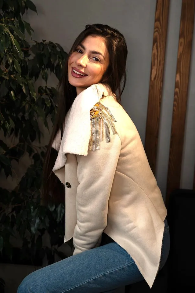 Куртка-косуха дубленка с погонами беж авторская одежда